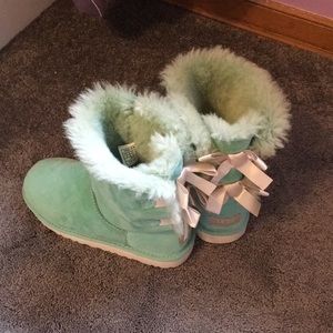 Tiffany Blue Bailey buttons UGGs (white bows)